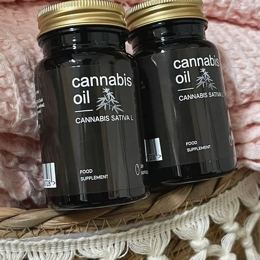 Cannabis Oil — fotografía del envase 1